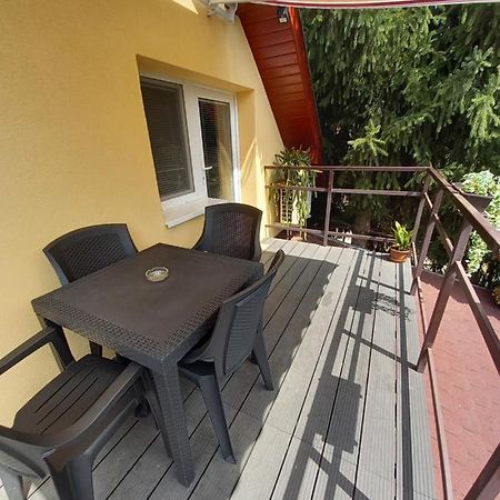 Fuzfa Apartmanhaz Tamasi Bilik gambar